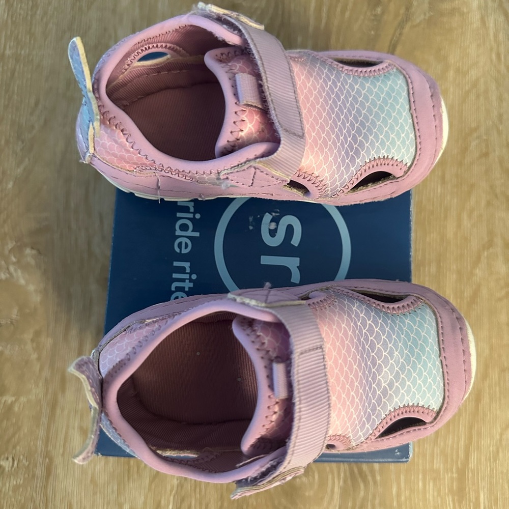 Stride Rite - Picture 6 of 13